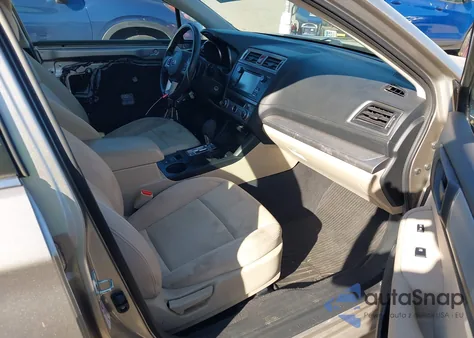 2016 Subaru Legacy 2.5I z USA, uszkodzony, nr VIN 4S3BNAA60G3024228